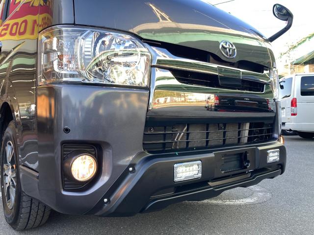 ハイエースバン スーパーＧＬ　ダークプライムＩＩ　トヨタセーフティセンス・ＬＥＤヘッドライト・プッシュスタート・モデリスタカーゴライト・コーナーセンサー・純正アルミホイール・ＥＴＣ２．０・ＳＤナビ・バックカメラ・Ｗエアバック・１００Ｖ電源・ドラレコ（6枚目）