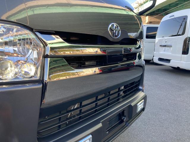 ハイエースバン スーパーＧＬ　ダークプライムＩＩ　トヨタセーフティセンス・ＬＥＤヘッドライト・プッシュスタート・モデリスタカーゴライト・コーナーセンサー・純正アルミホイール・ＥＴＣ２．０・ＳＤナビ・バックカメラ・Ｗエアバック・１００Ｖ電源・ドラレコ（7枚目）