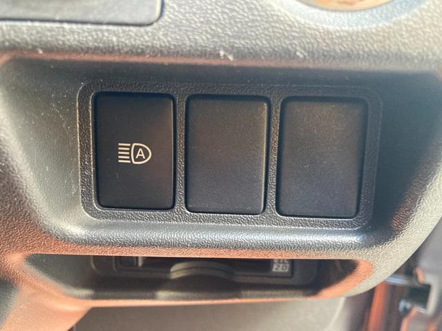 ハイエースバン スーパーＧＬ　ダークプライムＩＩ　トヨタセーフティセンス・ＬＥＤヘッドライト・プッシュスタート・モデリスタカーゴライト・コーナーセンサー・純正アルミホイール・ＥＴＣ２．０・ＳＤナビ・バックカメラ・Ｗエアバック・１００Ｖ電源・ドラレコ（21枚目）