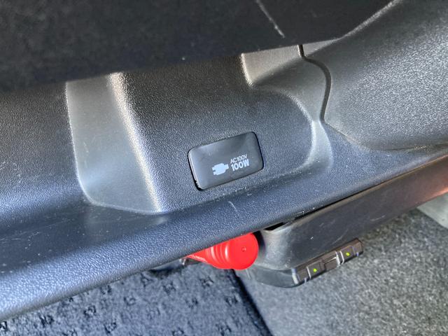 ハイエースバン スーパーＧＬ　ダークプライムＩＩ　トヨタセーフティセンス・ＬＥＤヘッドライト・プッシュスタート・モデリスタカーゴライト・コーナーセンサー・純正アルミホイール・ＥＴＣ２．０・ＳＤナビ・バックカメラ・Ｗエアバック・１００Ｖ電源・ドラレコ（36枚目）