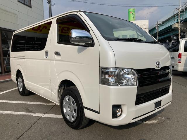 ハイエースバン スーパーＧＬ　ダークプライムＩＩ　４ＷＤ・５型・トヨタセーフティセンス・ＬＥＤヘッドライト・プッシュスタート・リアスライド小窓・ＥＴＣ・ＳＤナビ・フルセグ・バックカメラ・Ｗエアバック・１００Ｖ電源・ドライブレコーダー・スマートキー×２（3枚目）