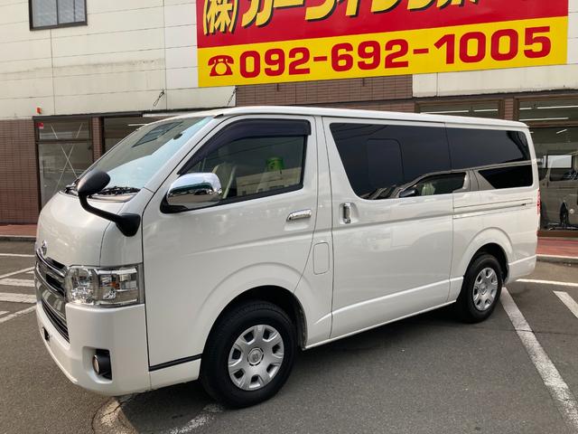 ハイエースバン スーパーＧＬ　ダークプライムＩＩ　４ＷＤ・５型・トヨタセーフティセンス・ＬＥＤヘッドライト・プッシュスタート・リアスライド小窓・ＥＴＣ・ＳＤナビ・フルセグ・バックカメラ・Ｗエアバック・１００Ｖ電源・ドライブレコーダー・スマートキー×２（7枚目）