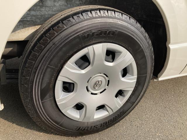 ハイエースバン スーパーＧＬ　ダークプライムＩＩ　４ＷＤ・５型・トヨタセーフティセンス・ＬＥＤヘッドライト・プッシュスタート・リアスライド小窓・ＥＴＣ・ＳＤナビ・フルセグ・バックカメラ・Ｗエアバック・１００Ｖ電源・ドライブレコーダー・スマートキー×２（13枚目）