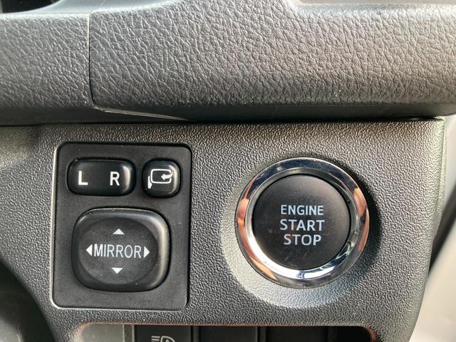 ハイエースバン スーパーＧＬ　ダークプライムＩＩ　４ＷＤ・５型・トヨタセーフティセンス・ＬＥＤヘッドライト・プッシュスタート・リアスライド小窓・ＥＴＣ・ＳＤナビ・フルセグ・バックカメラ・Ｗエアバック・１００Ｖ電源・ドライブレコーダー・スマートキー×２（17枚目）