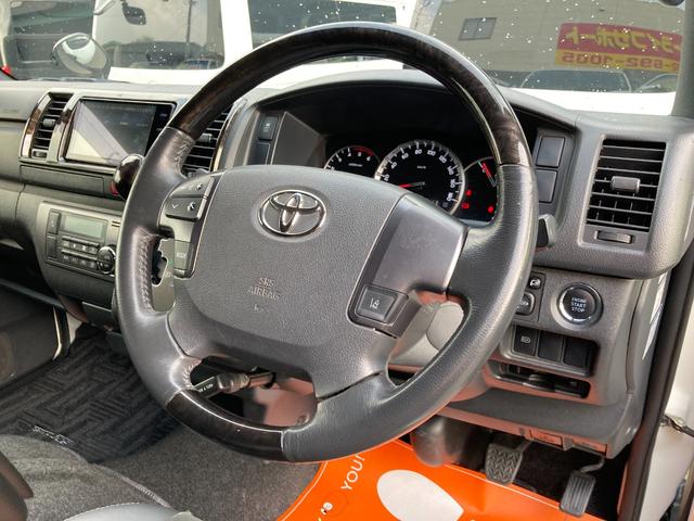 ハイエースバン スーパーＧＬ　ダークプライムＩＩ　４ＷＤ・５型・トヨタセーフティセンス・ＬＥＤヘッドライト・プッシュスタート・リアスライド小窓・ＥＴＣ・ＳＤナビ・フルセグ・バックカメラ・Ｗエアバック・１００Ｖ電源・ドライブレコーダー・スマートキー×２（29枚目）