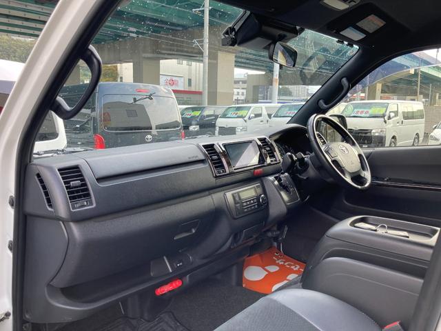 ハイエースバン スーパーＧＬ　ダークプライムＩＩ　４ＷＤ・５型・トヨタセーフティセンス・ＬＥＤヘッドライト・プッシュスタート・リアスライド小窓・ＥＴＣ・ＳＤナビ・フルセグ・バックカメラ・Ｗエアバック・１００Ｖ電源・ドライブレコーダー・スマートキー×２（31枚目）