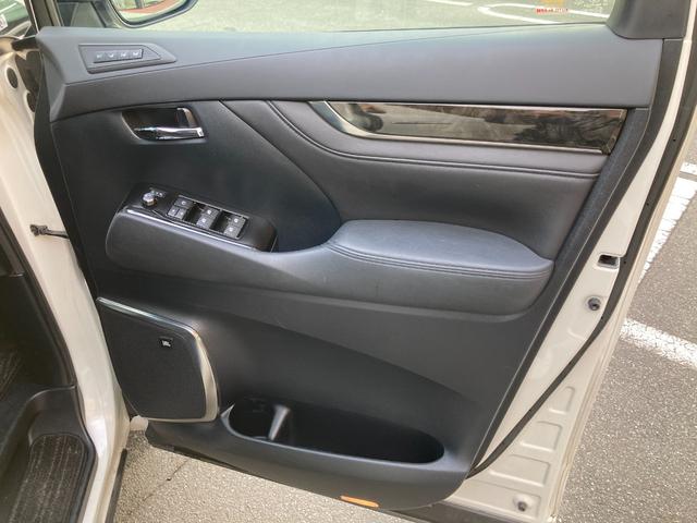 ヴェルファイアハイブリッド ZR Gエディション モデリスタフルエアロ・パワースライド・パワーバックドア・JBLサウンド・19インチAW・衝突軽減ブレーキ・クリアランスソナー・パノラミックビュー・フリップダウンモニター・シーケンシャルウィンカー(20枚目)