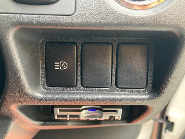 ハイエースバン スーパーＧＬ　ダークプライムＩＩ　５型・トヨタセーフティセンス・ＬＥＤヘッドライト・プッシュスタート・ＬＥＤフォグライト・フロントスポイラー・アルミホイール・ホワイトレター・シートカバー・ＥＴＣ・ＳＤナビ・バックカメラ・ドラレコ（20枚目）