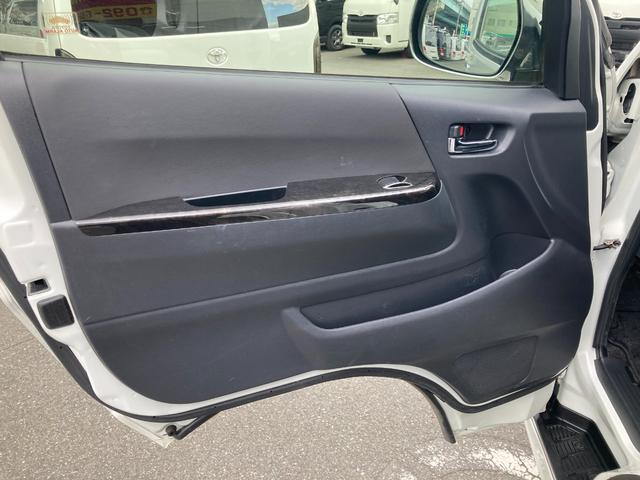 ハイエースバン スーパーＧＬ　ダークプライムＩＩ　５型・トヨタセーフティセンス・ＬＥＤヘッドライト・プッシュスタート・ＬＥＤフォグライト・フロントスポイラー・アルミホイール・ホワイトレター・シートカバー・ＥＴＣ・ＳＤナビ・バックカメラ・ドラレコ（33枚目）