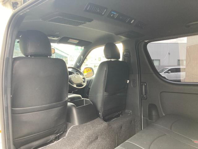 ハイエースバン スーパーＧＬ　ダークプライムＩＩ　５型・トヨタセーフティセンス・ＬＥＤヘッドライト・プッシュスタート・ＬＥＤフォグライト・フロントスポイラー・アルミホイール・ホワイトレター・シートカバー・ＥＴＣ・ＳＤナビ・バックカメラ・ドラレコ（39枚目）