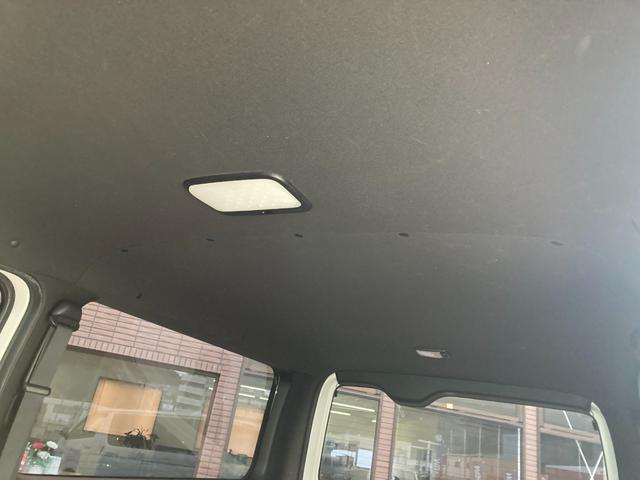 ハイエースバン スーパーＧＬ　ダークプライムＩＩ　５型・トヨタセーフティセンス・ＬＥＤヘッドライト・プッシュスタート・ＬＥＤフォグライト・フロントスポイラー・アルミホイール・ホワイトレター・シートカバー・ＥＴＣ・ＳＤナビ・バックカメラ・ドラレコ（42枚目）