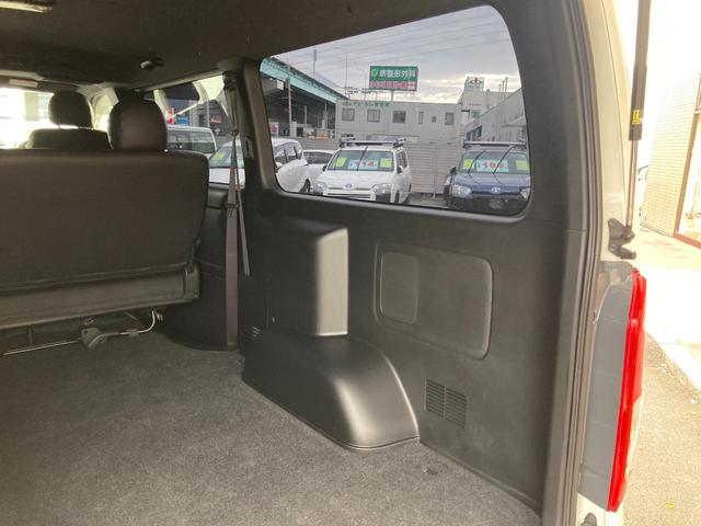 ハイエースバン スーパーＧＬ　ダークプライムＩＩ　５型・トヨタセーフティセンス・ＬＥＤヘッドライト・プッシュスタート・ＬＥＤフォグライト・フロントスポイラー・アルミホイール・ホワイトレター・シートカバー・ＥＴＣ・ＳＤナビ・バックカメラ・ドラレコ（44枚目）