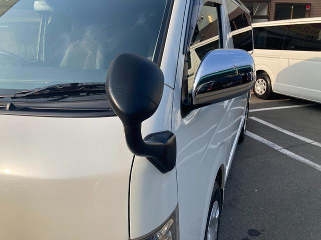 ハイエースバン スーパーGL ダークプライム 5型・トヨタセーフティセンス・LEDヘッドライト・プッシュスタート・ETC2.0・純正SDナビ・フルセグ・バックカメラ・Wエアバック・100V電源・スマートキー・プリクラッシュセーフティ(7枚目)