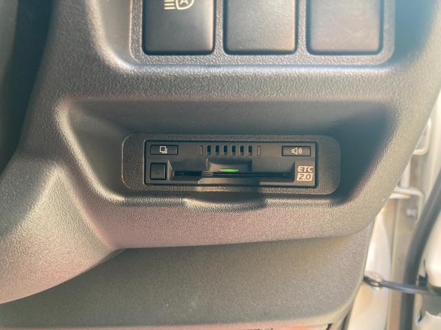 ハイエースバン スーパーGL ダークプライム 5型・トヨタセーフティセンス・LEDヘッドライト・プッシュスタート・ETC2.0・純正SDナビ・フルセグ・バックカメラ・Wエアバック・100V電源・スマートキー・プリクラッシュセーフティ(19枚目)