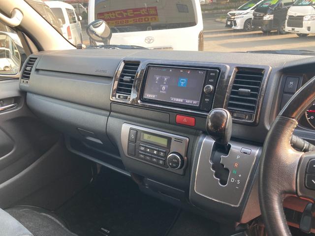 ハイエースバン スーパーGL ダークプライム 5型・トヨタセーフティセンス・LEDヘッドライト・プッシュスタート・ETC2.0・純正SDナビ・フルセグ・バックカメラ・Wエアバック・100V電源・スマートキー・プリクラッシュセーフティ(20枚目)