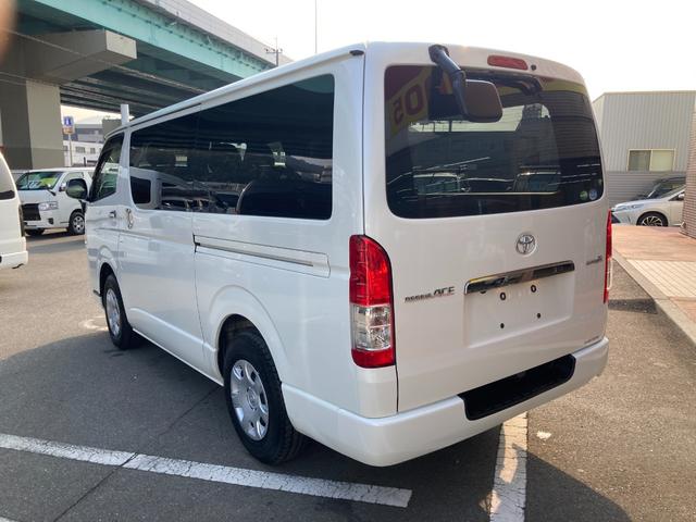 ハイエースバン スーパーGL ダークプライムII 5型・両側パワースライドドア・トヨタセーフティセンス・LEDヘッドライト・プッシュスタート・ETC・純正SDナビ・フルセグ・バックカメラ・Wエアバック・スマートキー×2・プリクラッシュセーフティ(9枚目)