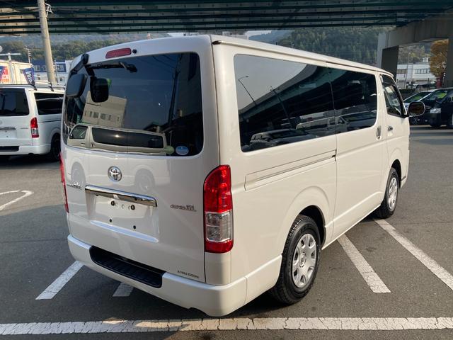ハイエースバン スーパーGL ダークプライムII 5型・両側パワースライドドア・トヨタセーフティセンス・LEDヘッドライト・プッシュスタート・ETC・純正SDナビ・フルセグ・バックカメラ・Wエアバック・スマートキー×2・プリクラッシュセーフティ(11枚目)