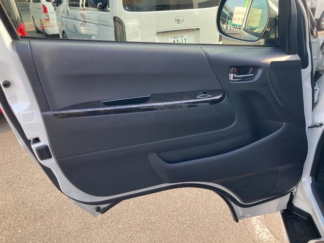 ハイエースバン スーパーGL ダークプライムII 5型・両側パワースライドドア・トヨタセーフティセンス・LEDヘッドライト・プッシュスタート・ETC・純正SDナビ・フルセグ・バックカメラ・Wエアバック・スマートキー×2・プリクラッシュセーフティ(30枚目)