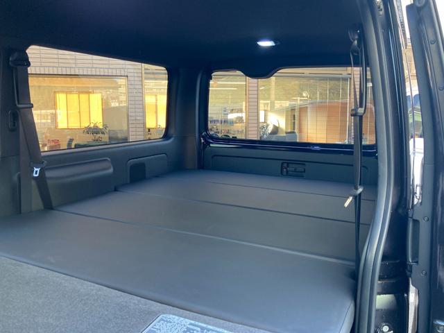 ハイエースバン スーパーGL ダークプライムII 両側パワースライド・アルパインBIGX11・アルパインフリップダウンモニター・新品ベッドキット・トヨタセーフティセンス・LEDヘッドライト・プッシュスタート・フルセグ・バックカメラ・オートクルーズ(43枚目)