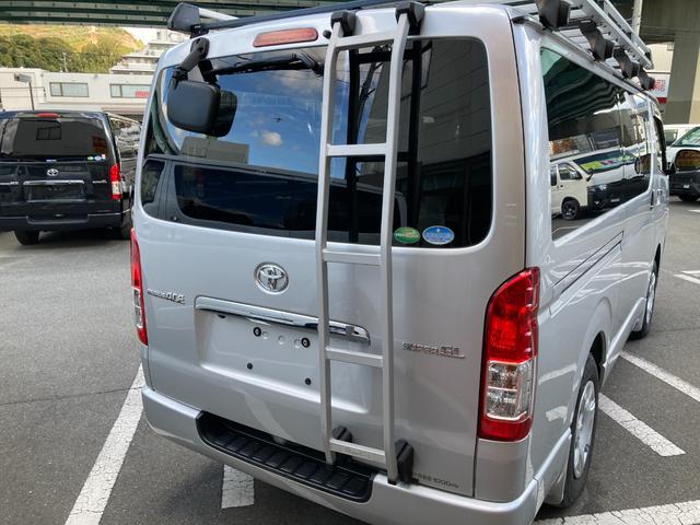 ハイエースバン ロングスーパーＧＬ　５型・トヨタセーフティセンス・ルーフキャリア・リアラダー・ＳＤナビ・フルセグ・バックカメラ・Ｗエアバック・ドライブレコーダー・キーレス・Ｗエアコン・プリクラッシュセーフティ・レーンキープアシスト（12枚目）