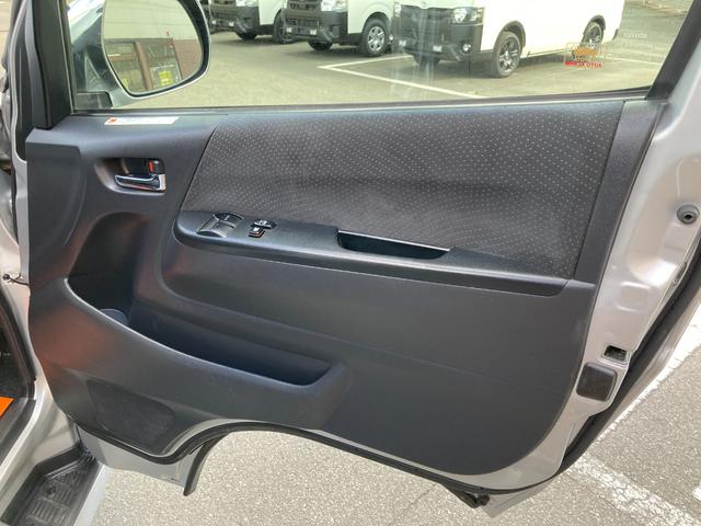 ハイエースバン ロングスーパーＧＬ　５型・トヨタセーフティセンス・ルーフキャリア・リアラダー・ＳＤナビ・フルセグ・バックカメラ・Ｗエアバック・ドライブレコーダー・キーレス・Ｗエアコン・プリクラッシュセーフティ・レーンキープアシスト（18枚目）