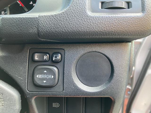 ハイエースバン ロングスーパーＧＬ　５型・トヨタセーフティセンス・ルーフキャリア・リアラダー・ＳＤナビ・フルセグ・バックカメラ・Ｗエアバック・ドライブレコーダー・キーレス・Ｗエアコン・プリクラッシュセーフティ・レーンキープアシスト（19枚目）