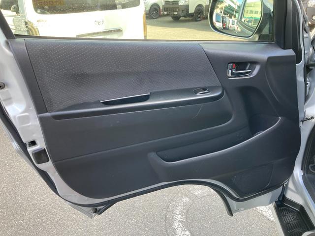 ハイエースバン ロングスーパーＧＬ　５型・トヨタセーフティセンス・ルーフキャリア・リアラダー・ＳＤナビ・フルセグ・バックカメラ・Ｗエアバック・ドライブレコーダー・キーレス・Ｗエアコン・プリクラッシュセーフティ・レーンキープアシスト（30枚目）