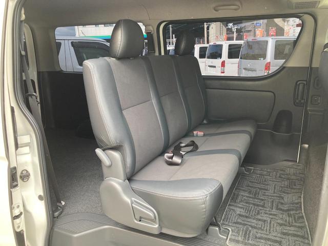 ハイエースバン スーパーＧＬ　ダークプライム　５型・両側パワースライドドア・トヨタセーフティセンス・純正ＬＥＤヘッドライト・プッシュスタート・同色フェンダーミラー・ＥＴＣ２．０・純正ＳＤナビ・フルセグ・バックカメラ・Ｗエアバック・リアフィルム（44枚目）