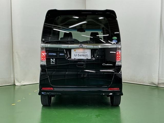 N-BOXカスタム G ナビ Rカメラ ブルートゥース ワンセグ 両スライドドア スマートキー&プッシュスタート SRS WエアB ETC付き 横滑り防止 パワーステアリング マニュアルエアコン セキュリティ ECONモード(9枚目)