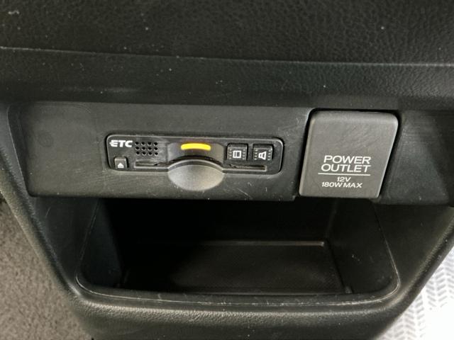 N-BOXカスタム G ナビ Rカメラ ブルートゥース ワンセグ 両スライドドア スマートキー&プッシュスタート SRS WエアB ETC付き 横滑り防止 パワーステアリング マニュアルエアコン セキュリティ ECONモード(13枚目)