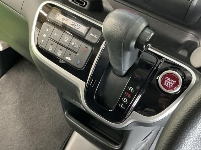 N-BOXカスタム G ナビ Rカメラ ブルートゥース ワンセグ 両スライドドア スマートキー&プッシュスタート SRS WエアB ETC付き 横滑り防止 パワーステアリング マニュアルエアコン セキュリティ ECONモード(15枚目)