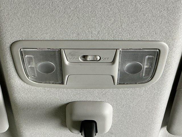 N-BOXカスタム G ナビ Rカメラ ブルートゥース ワンセグ 両スライドドア スマートキー&プッシュスタート SRS WエアB ETC付き 横滑り防止 パワーステアリング マニュアルエアコン セキュリティ ECONモード(62枚目)