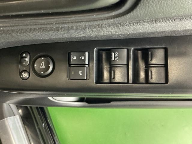 N-BOXカスタム G ナビ Rカメラ ブルートゥース ワンセグ 両スライドドア スマートキー&プッシュスタート SRS WエアB ETC付き 横滑り防止 パワーステアリング マニュアルエアコン セキュリティ ECONモード(71枚目)