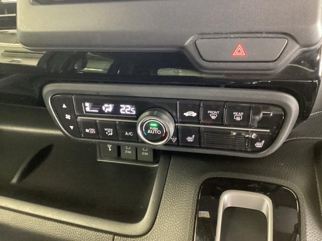 Ｎ－ＢＯＸカスタム Ｌ　ナビ　Ｒカメラ　ブルートゥース　フルセグ　両席電動スライドドア　Ｐソナー　サイドエアバッグ　Ａストップ　シートヒータ　ベンチシート　点検記録簿　キーフリーシステム　ＬＥＤライト　リアカメ　ＡＣ　ＥＴＣ（13枚目）