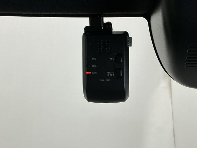 Ｎ－ＢＯＸカスタム ベースグレード　ドラレコ　ナビ　Ｒカメラ　ブルートゥース　ＵＳＢ接続　ＣＭＢＳ　Ｄレコ　オートエアコン　スマートキ　ＬＥＤ　盗難防止装置　クルコン　ＥＴＣ　バックカメラ　フルセグＴＶ　パワーステアリング　エアバッグ（13枚目）