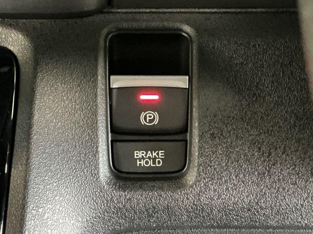 Ｎ－ＢＯＸカスタム ベースグレード　ドラレコ　ナビ　Ｒカメラ　ブルートゥース　ＵＳＢ接続　ＣＭＢＳ　Ｄレコ　オートエアコン　スマートキ　ＬＥＤ　盗難防止装置　クルコン　ＥＴＣ　バックカメラ　フルセグＴＶ　パワーステアリング　エアバッグ（18枚目）