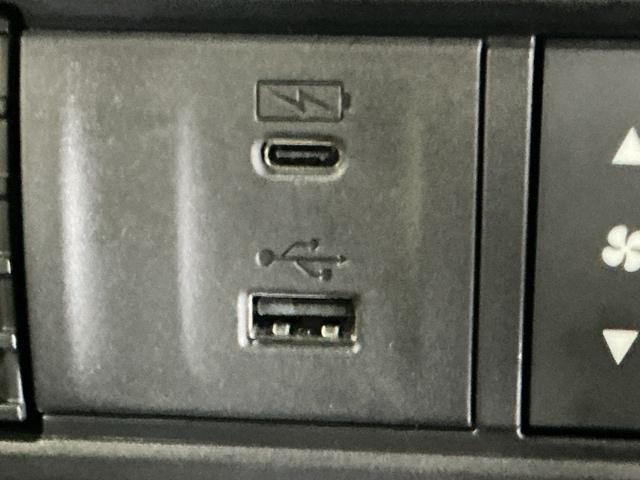 Ｎ－ＢＯＸカスタム ベースグレード　ドラレコ　ナビ　Ｒカメラ　ブルートゥース　ＵＳＢ接続　ＣＭＢＳ　Ｄレコ　ベンチシート　オートエアコン　スマートキ　ＬＥＤ　盗難防止装置　クルコン　ＥＴＣ　バックカメラ　フルセグＴＶ　パワーステアリング（55枚目）