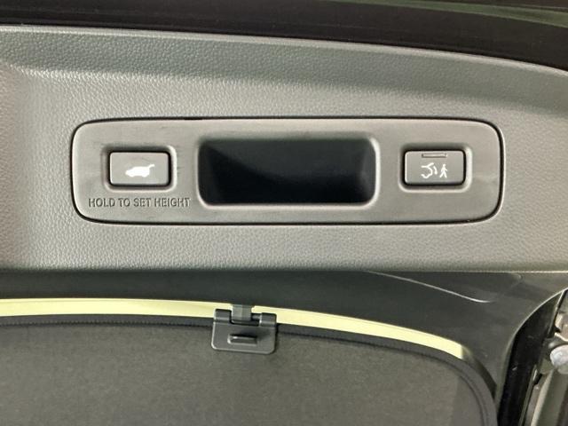 ヴェゼル ｅ：ＨＥＶＺ　ドラレコ　ナビ　Ｒカメラ　ブルートゥース　Ｓヒータ　地デジフルセグＴＶ　定期点検記録簿　電動テールゲート　サイドエアバッグ　後カメラ　前後障害物センサー　横滑防止装置　エアコン　ＬＥＤヘットライト（63枚目）