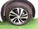 純正アルミホイールです。足元が引き立つので、車全体のイメージがアップしますよ!