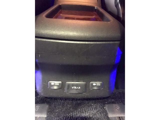 ヴェルファイア ２．４Ｚ　プラチナセレクションＩＩ　車検整備２年付　車両保証１年　社外ホイール　エアロ　リヤモニター　両側スライド電動　電動ミラ　テレビ　ナビ　ＥＴＣ　バックカメラ　パワーステアリング　電動バックドア　バックモニタ　１００Ｖ電源　ＡＢＳ（40枚目）