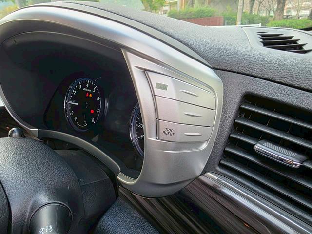 エルグランド 250ハイウェイスター 車検整備2年付 車両保証1年 ナビ TV パワーウィンドウ 電動スライドドア ETC パワステ アルミホイール ワンオナ車 リヤモニター リヤエアコン(17枚目)