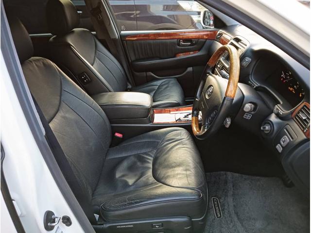 セルシオ C仕様 インテリアセレクション 車検整備付 車両保証 本革 ヒーター 地デジTV エアバッグ Bモニター エアーシート TVナビ ムーンルーフ 電動格納ミラー アルミホイール オートライト パワーシート エアサス ETC キーフリー(14枚目)