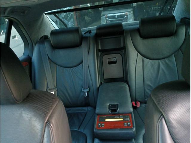 セルシオ C仕様 インテリアセレクション 車検整備付 車両保証 本革 ヒーター 地デジTV エアバッグ Bモニター エアーシート TVナビ ムーンルーフ 電動格納ミラー アルミホイール オートライト パワーシート エアサス ETC キーフリー(17枚目)