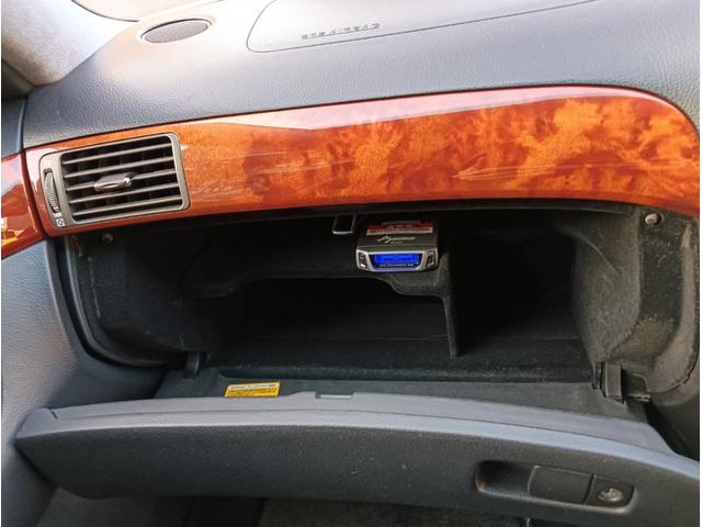 セルシオ C仕様 インテリアセレクション 車検整備付 車両保証 本革 ヒーター 地デジTV エアバッグ Bモニター エアーシート TVナビ ムーンルーフ 電動格納ミラー アルミホイール オートライト パワーシート エアサス ETC キーフリー(19枚目)