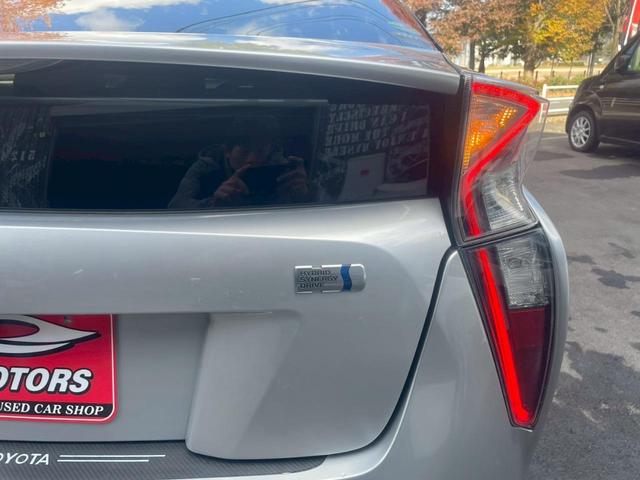 プリウス Sセーフティプラス 車検整備2年付 車両保証1年 ナビ アルミホイール TV Btオーディオ 電動ミラー 禁煙 衝突安全ボディ Aライト 1セグ Bモニター LEDライト スマートKEY ナビTV 横滑り防止機能 PW(5枚目)