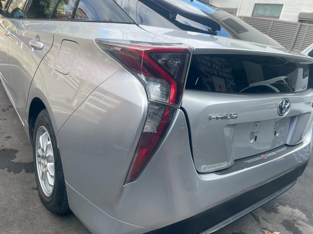 プリウス Sセーフティプラス 車検整備2年付 車両保証1年 ナビ アルミホイール TV Btオーディオ 電動ミラー 禁煙 衝突安全ボディ Aライト 1セグ Bモニター LEDライト スマートKEY ナビTV 横滑り防止機能 PW(8枚目)