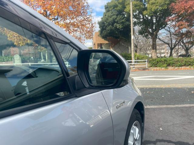 プリウス Sセーフティプラス 車検整備2年付 車両保証1年 ナビ アルミホイール TV Btオーディオ 電動ミラー 禁煙 衝突安全ボディ Aライト 1セグ Bモニター LEDライト スマートKEY ナビTV 横滑り防止機能 PW(23枚目)