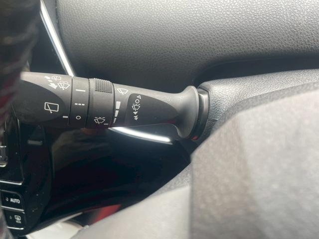 プリウス Sセーフティプラス 車検整備2年付 車両保証1年 ナビ アルミホイール TV Btオーディオ 電動ミラー 禁煙 衝突安全ボディ Aライト 1セグ Bモニター LEDライト スマートKEY ナビTV 横滑り防止機能 PW(62枚目)