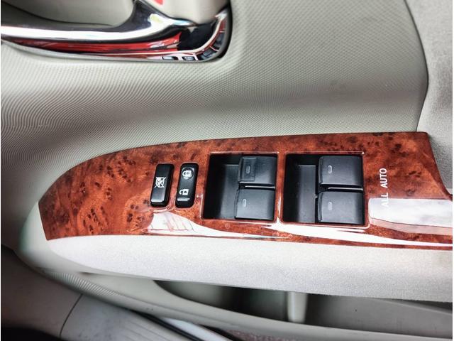 エスティマ ２．４アエラス　Ｇエディション　車検整備２年付　車両保証１年　ナビ　ＴＶ　Ｂｌｕｅｔｏｏｔｈ　リヤモニター　リヤエアコン　アルミホイール　ＥＴＣ　禁煙車　キーレスエントリー（19枚目）