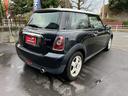 ＭＩＮＩ クーパー　車検整備２年付き　車両保証付き　サイドエアバッグ　盗難防止装置　運転席エアバッグ　パワーステ　ＡＢＳ　ダブルエアバック　パワーウィンド　ＡＵＴＯエアコン（4枚目）